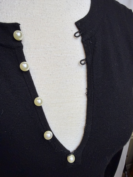 Zara Black V-Neck Knit Sweater with Faux Pearl Buttons, Large - Picture 9 of 9